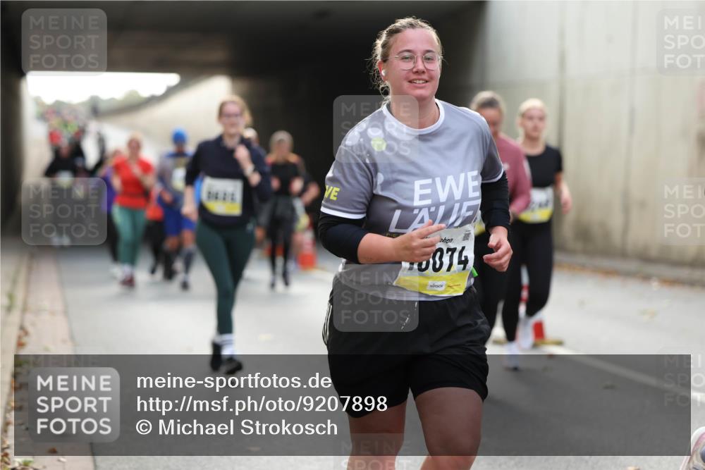 05.10.2025 - 20. swb-Marathon Bremen Michael Strokosch http://msf.ph/oto/9207898 05.10.2025 11:02:38 Laufen 15074 meine-sportfotos.de