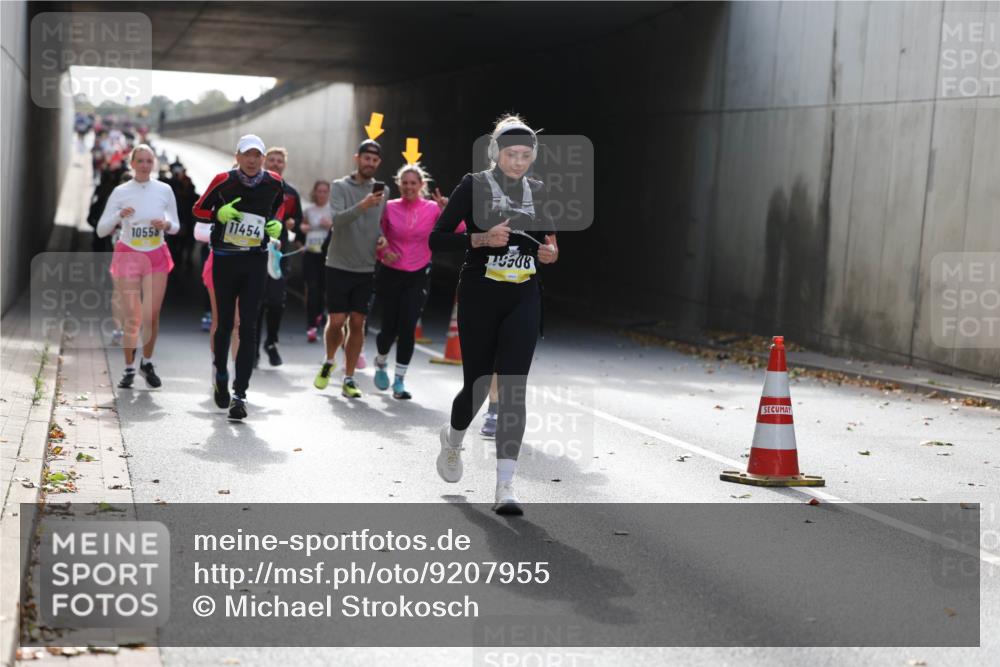 05.10.2025 - 20. swb-Marathon Bremen Michael Strokosch http://msf.ph/oto/9207955 05.10.2025 10:56:01 Laufen 11454, 10558, 108 meine-sportfotos.de