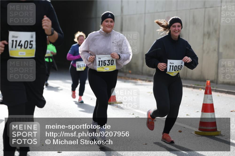 05.10.2025 - 20. swb-Marathon Bremen Michael Strokosch http://msf.ph/oto/9207956 05.10.2025 11:02:50 Laufen 11405, 6538, 11530, 11058, 1 meine-sportfotos.de