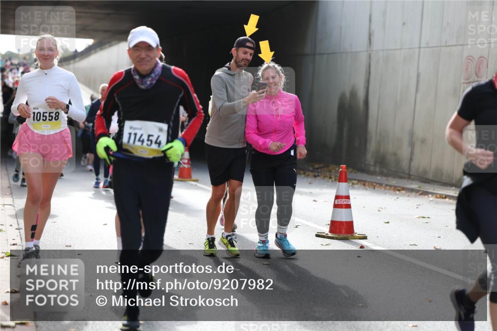 05.10.2025 - 20. swb-Marathon Bremen Michael Strokosch http://msf.ph/oto/9207982 05.10.2025 10:56:04 Laufen 10558, 11454, 00 meine-sportfotos.de