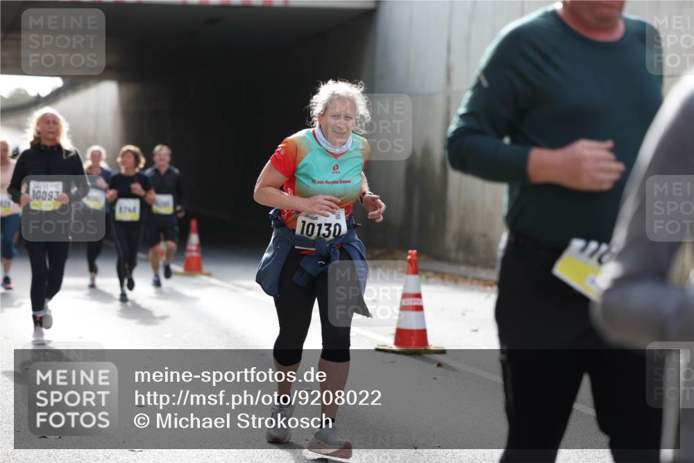 05.10.2025 - 20. swb-Marathon Bremen Michael Strokosch http://msf.ph/oto/9208022 05.10.2025 10:56:12 Laufen 10093, 201, 20, 3744, 10130 meine-sportfotos.de