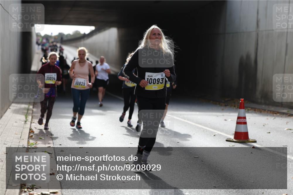 05.10.2025 - 20. swb-Marathon Bremen Michael Strokosch http://msf.ph/oto/9208029 05.10.2025 10:56:14 Laufen 11014, 10829, 10093 meine-sportfotos.de
