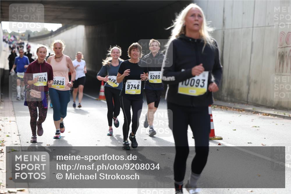 05.10.2025 - 20. swb-Marathon Bremen Michael Strokosch http://msf.ph/oto/9208034 05.10.2025 10:56:15 Laufen 1604, 014, 10829, 9182, 9748, 9269, 10093, 00 meine-sportfotos.de
