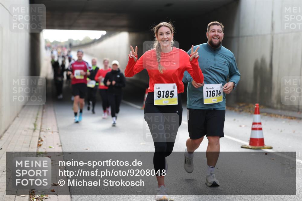 05.10.2025 - 20. swb-Marathon Bremen Michael Strokosch http://msf.ph/oto/9208048 05.10.2025 11:03:12 Laufen 9185, 11614 meine-sportfotos.de