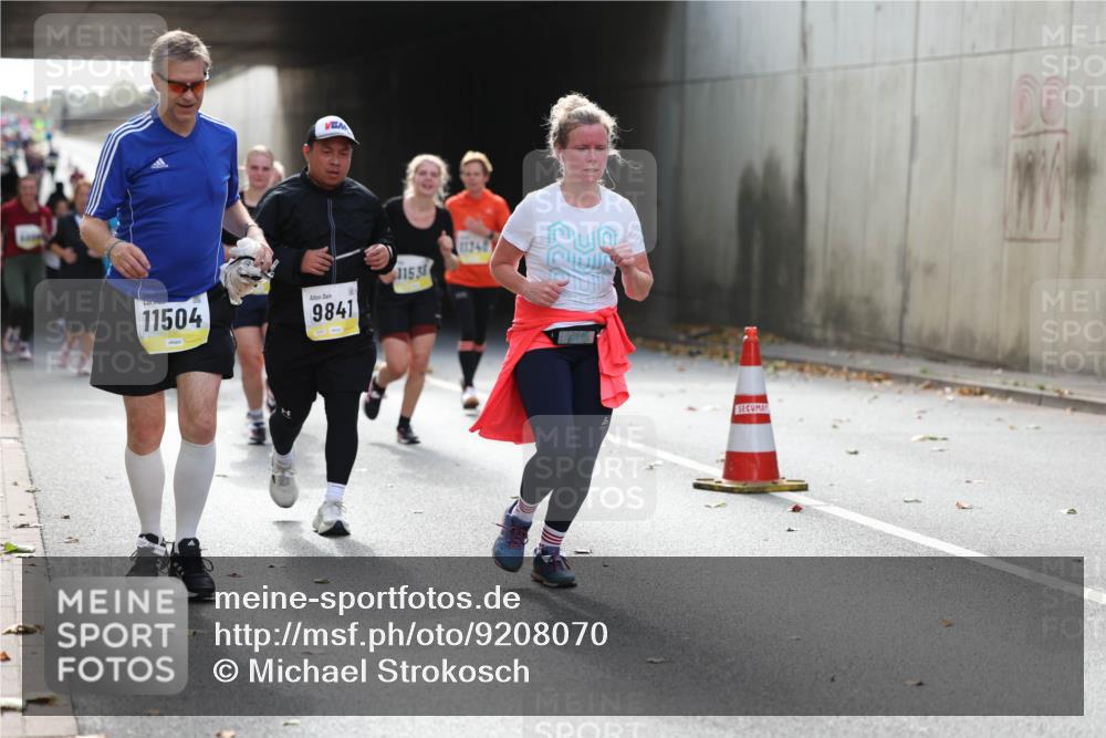 05.10.2025 - 20. swb-Marathon Bremen Michael Strokosch http://msf.ph/oto/9208070 05.10.2025 10:56:23 Laufen 11504, 9841, 115, 31, 00 meine-sportfotos.de