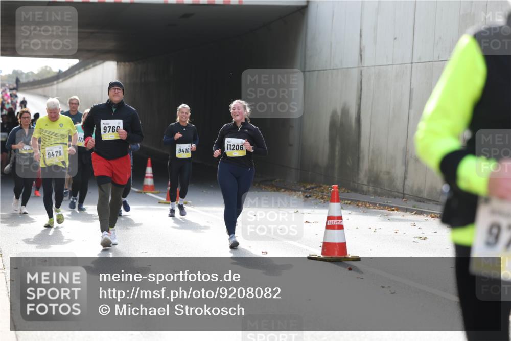 05.10.2025 - 20. swb-Marathon Bremen Michael Strokosch http://msf.ph/oto/9208082 05.10.2025 11:03:21 Laufen 9476, 117, 9760, 9410, 11206, 9 meine-sportfotos.de