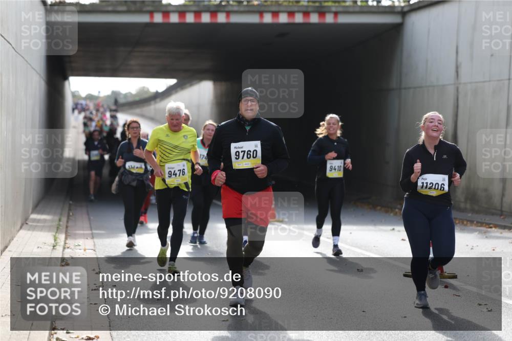 05.10.2025 - 20. swb-Marathon Bremen Michael Strokosch http://msf.ph/oto/9208090 05.10.2025 11:03:23 Laufen 9476, 174, 9760, 9410, 11206 meine-sportfotos.de