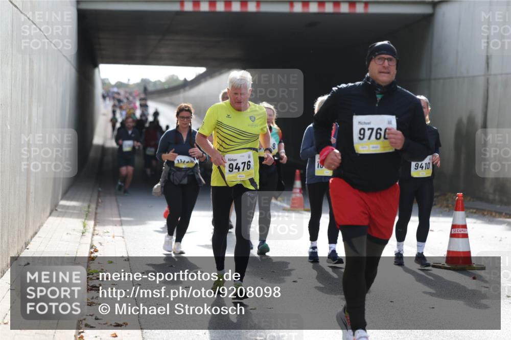 05.10.2025 - 20. swb-Marathon Bremen Michael Strokosch http://msf.ph/oto/9208098 05.10.2025 11:03:24 Laufen 9476, 976, 9410 meine-sportfotos.de