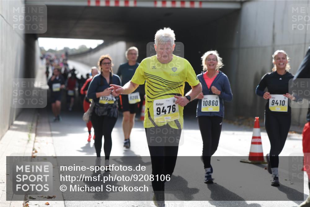 05.10.2025 - 20. swb-Marathon Bremen Michael Strokosch http://msf.ph/oto/9208106 05.10.2025 11:03:26 Laufen 02365, 9476, 10860, 9410 meine-sportfotos.de