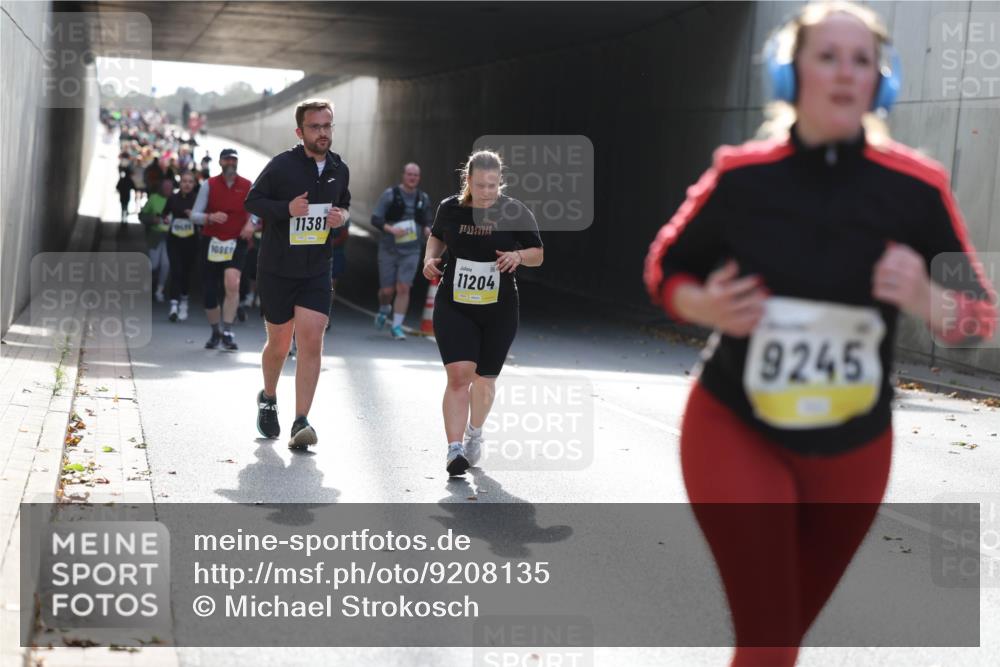 05.10.2025 - 20. swb-Marathon Bremen Michael Strokosch http://msf.ph/oto/9208135 05.10.2025 11:03:31 Laufen 10969, 11381, 11204, 9245 meine-sportfotos.de