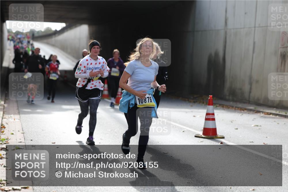 05.10.2025 - 20. swb-Marathon Bremen Michael Strokosch http://msf.ph/oto/9208155 05.10.2025 10:56:43 Laufen 10876 meine-sportfotos.de