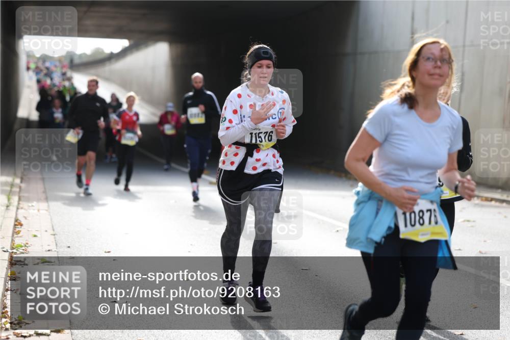 05.10.2025 - 20. swb-Marathon Bremen Michael Strokosch http://msf.ph/oto/9208163 05.10.2025 10:56:44 Laufen 11576, 10876 meine-sportfotos.de