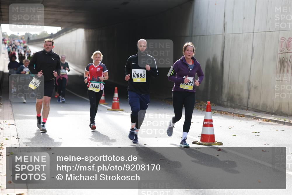 05.10.2025 - 20. swb-Marathon Bremen Michael Strokosch http://msf.ph/oto/9208170 05.10.2025 10:56:46 Laufen 1735, 11386, 10983, 982, 00 meine-sportfotos.de