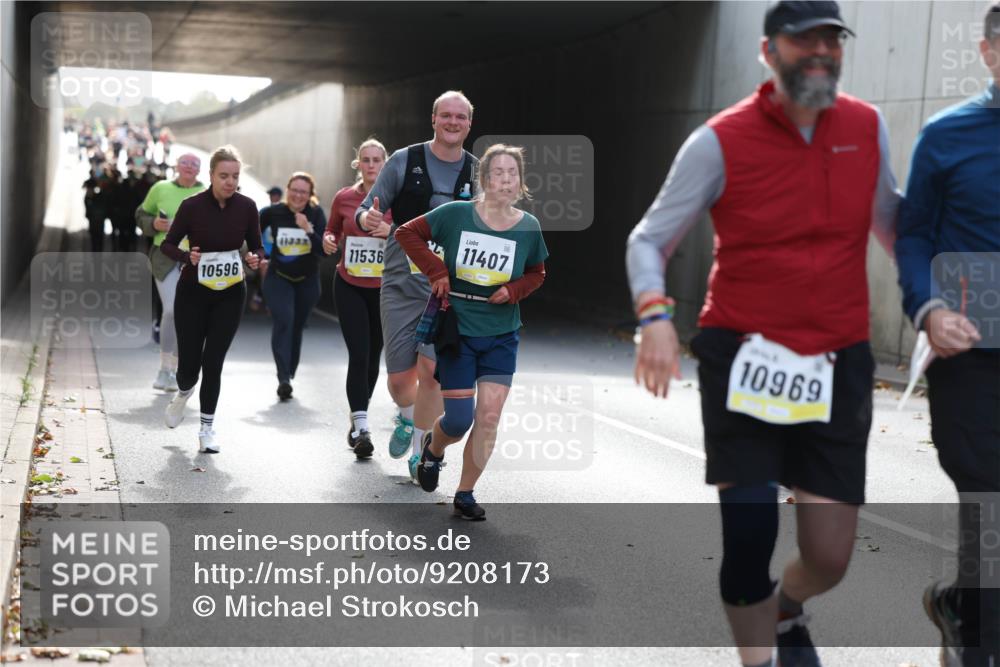 05.10.2025 - 20. swb-Marathon Bremen Michael Strokosch http://msf.ph/oto/9208173 05.10.2025 11:03:39 Laufen 10596, 11333, 11536, 11407, 10969 meine-sportfotos.de