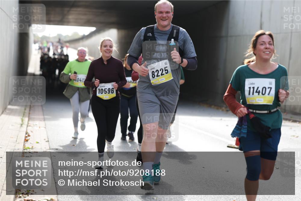 05.10.2025 - 20. swb-Marathon Bremen Michael Strokosch http://msf.ph/oto/9208188 05.10.2025 11:03:40 Laufen 041, 10596, 8225, 02134, 11407 meine-sportfotos.de