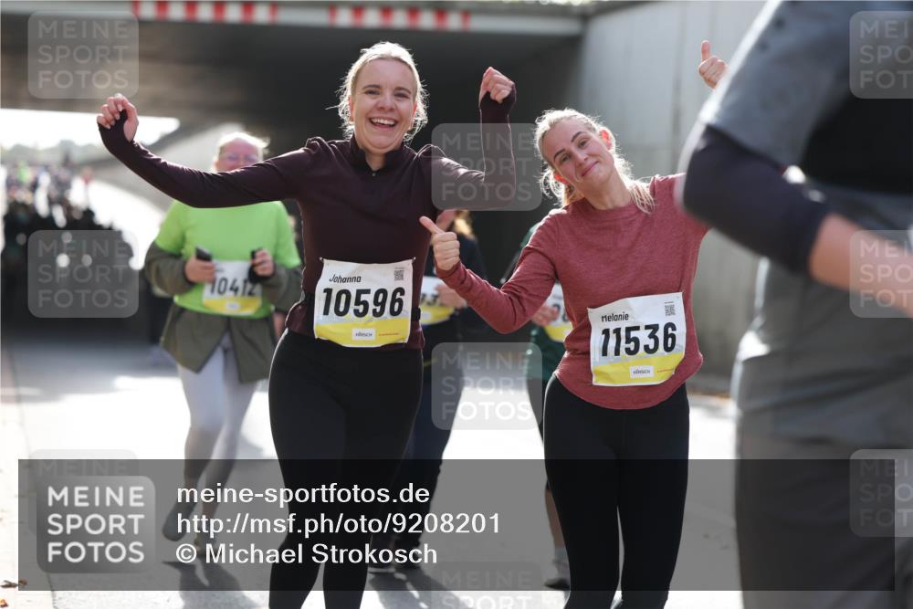 05.10.2025 - 20. swb-Marathon Bremen Michael Strokosch http://msf.ph/oto/9208201 05.10.2025 11:03:42 Laufen 10412, 10596, 11536 meine-sportfotos.de