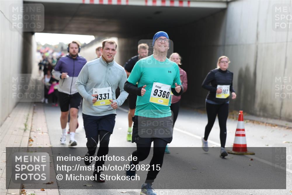05.10.2025 - 20. swb-Marathon Bremen Michael Strokosch http://msf.ph/oto/9208215 05.10.2025 10:56:56 Laufen 9331, 167, 9360 meine-sportfotos.de