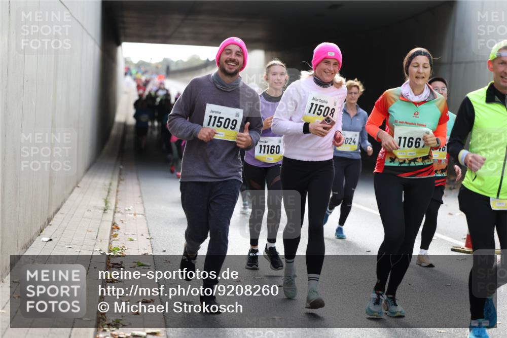 05.10.2025 - 20. swb-Marathon Bremen Michael Strokosch http://msf.ph/oto/9208260 05.10.2025 10:57:11 Laufen 11509, 11160, 11508, 024, 20, 1166 meine-sportfotos.de