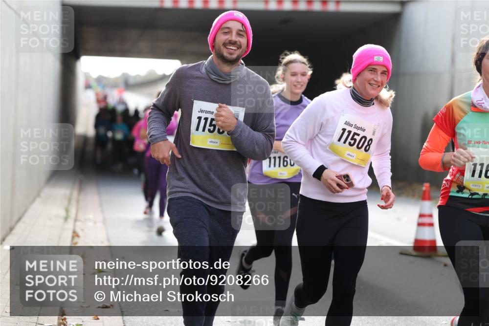 05.10.2025 - 20. swb-Marathon Bremen Michael Strokosch http://msf.ph/oto/9208266 05.10.2025 10:57:11 Laufen 1150, 1116, 11508, 20, 116, 02673 meine-sportfotos.de