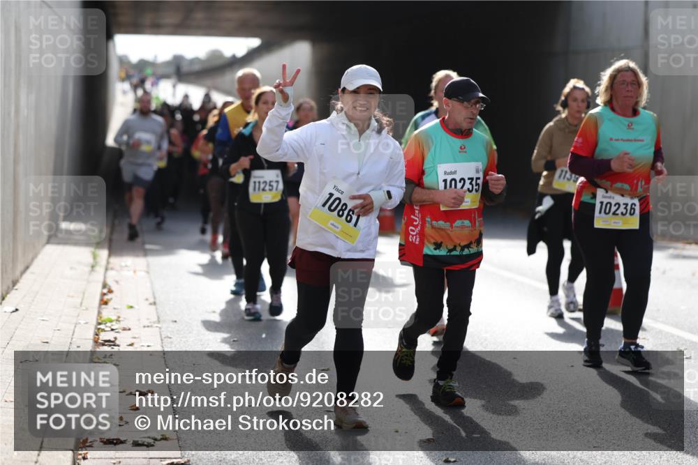 05.10.2025 - 20. swb-Marathon Bremen Michael Strokosch http://msf.ph/oto/9208282 05.10.2025 11:04:00 Laufen 11257, 10861, 20, 10235, 1139, 10236 meine-sportfotos.de