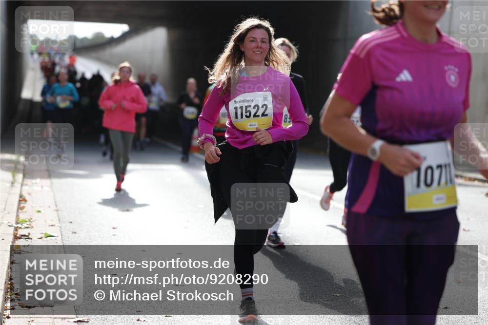 05.10.2025 - 20. swb-Marathon Bremen Michael Strokosch http://msf.ph/oto/9208290 05.10.2025 10:57:16 Laufen 11522, 185, 10711 meine-sportfotos.de
