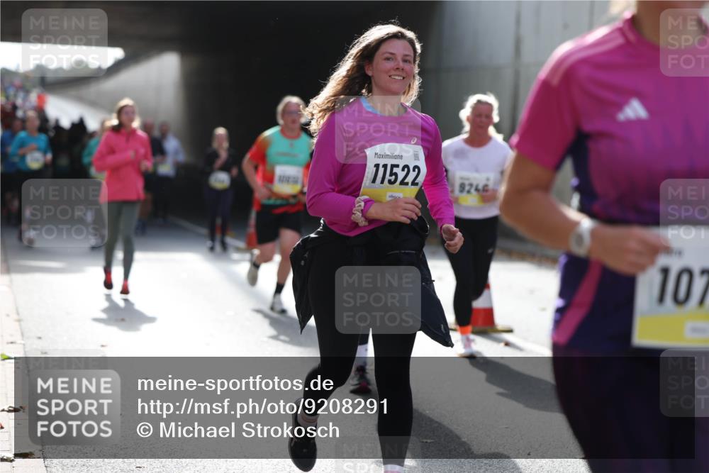 05.10.2025 - 20. swb-Marathon Bremen Michael Strokosch http://msf.ph/oto/9208291 05.10.2025 10:57:16 Laufen 11522, 24, 107 meine-sportfotos.de