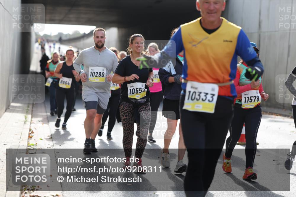05.10.2025 - 20. swb-Marathon Bremen Michael Strokosch http://msf.ph/oto/9208311 05.10.2025 11:04:05 Laufen 9664, 10280, 1055, 161, 10333, 20, 11578, 02614 meine-sportfotos.de