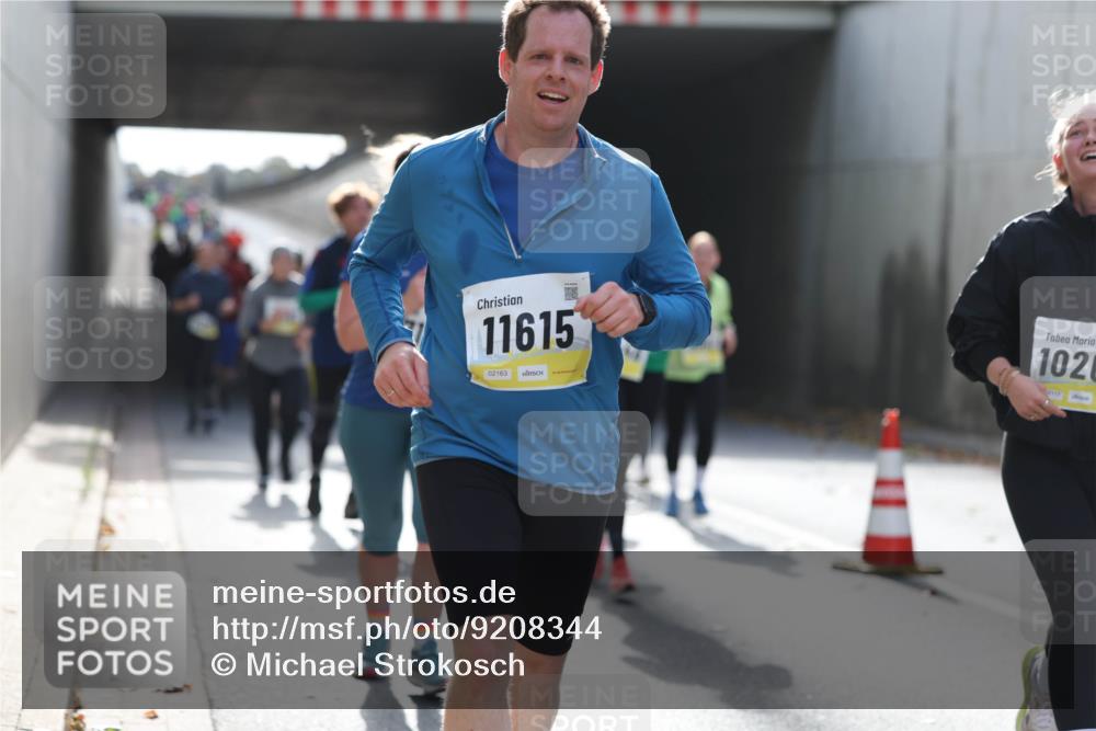 05.10.2025 - 20. swb-Marathon Bremen Michael Strokosch http://msf.ph/oto/9208344 05.10.2025 10:57:26 Laufen 11615, 02163, 1026, 117 meine-sportfotos.de