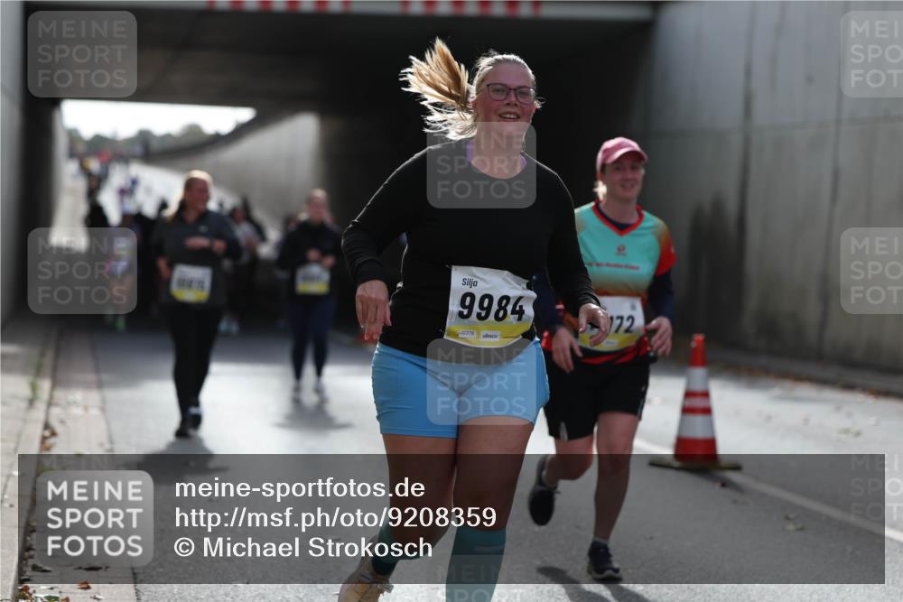 05.10.2025 - 20. swb-Marathon Bremen Michael Strokosch http://msf.ph/oto/9208359 05.10.2025 11:04:15 Laufen 9984, 02378, 172 meine-sportfotos.de