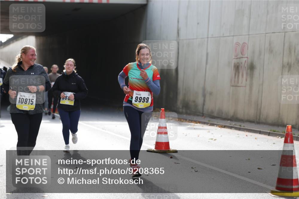 05.10.2025 - 20. swb-Marathon Bremen Michael Strokosch http://msf.ph/oto/9208365 05.10.2025 11:04:17 Laufen 10815, 86, 9999, 00 meine-sportfotos.de