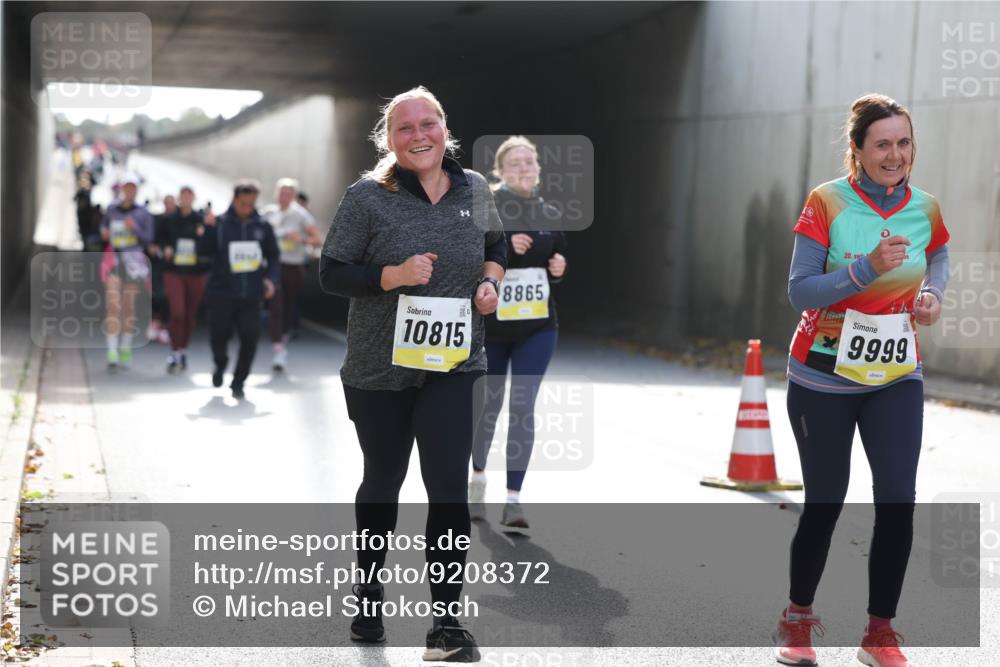 05.10.2025 - 20. swb-Marathon Bremen Michael Strokosch http://msf.ph/oto/9208372 05.10.2025 11:04:18 Laufen 10815, 8865, 20, 9999 meine-sportfotos.de
