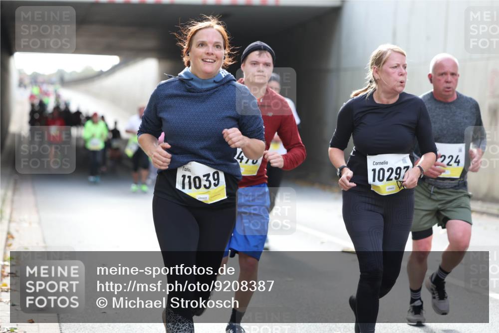 05.10.2025 - 20. swb-Marathon Bremen Michael Strokosch http://msf.ph/oto/9208387 05.10.2025 10:57:34 Laufen 11039, 410, 10297, 224 meine-sportfotos.de