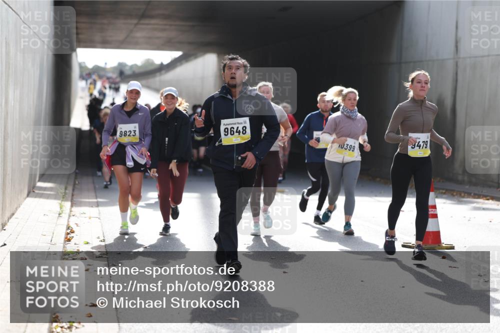 05.10.2025 - 20. swb-Marathon Bremen Michael Strokosch http://msf.ph/oto/9208388 05.10.2025 11:04:22 Laufen 9823, 9648, 10399, 9479 meine-sportfotos.de