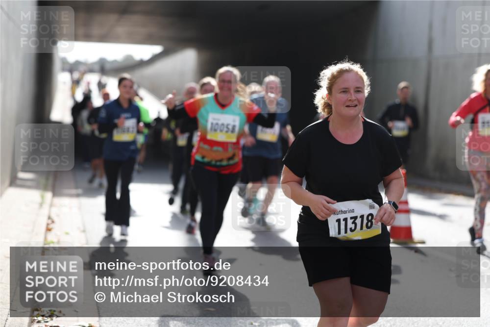 05.10.2025 - 20. swb-Marathon Bremen Michael Strokosch http://msf.ph/oto/9208434 05.10.2025 11:04:30 Laufen 3, 10058, 11318 meine-sportfotos.de