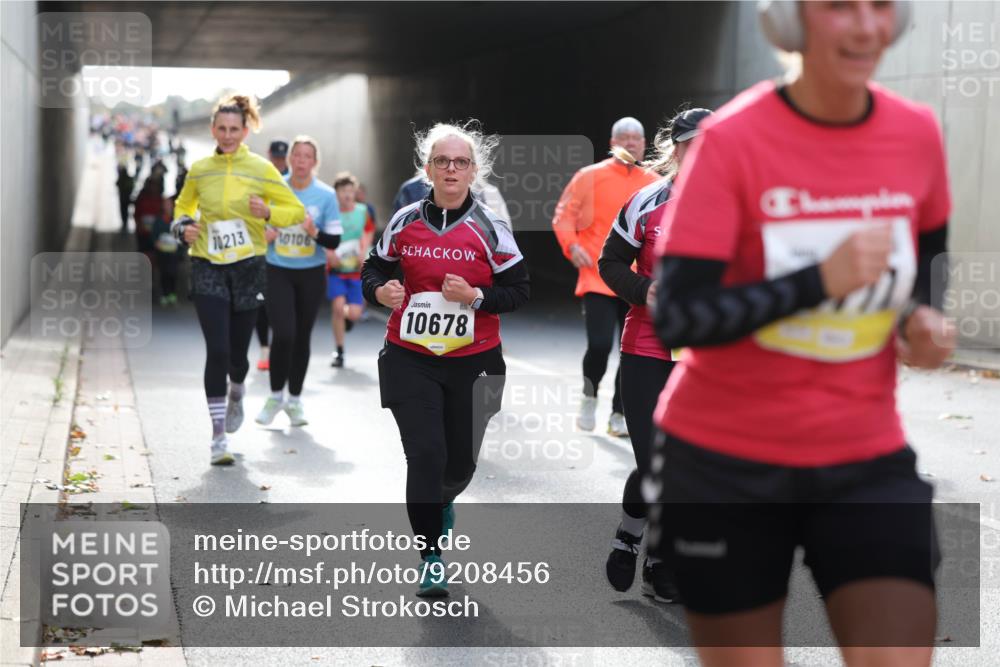 05.10.2025 - 20. swb-Marathon Bremen Michael Strokosch http://msf.ph/oto/9208456 05.10.2025 10:57:54 Laufen 11213, 10106, 10678 meine-sportfotos.de