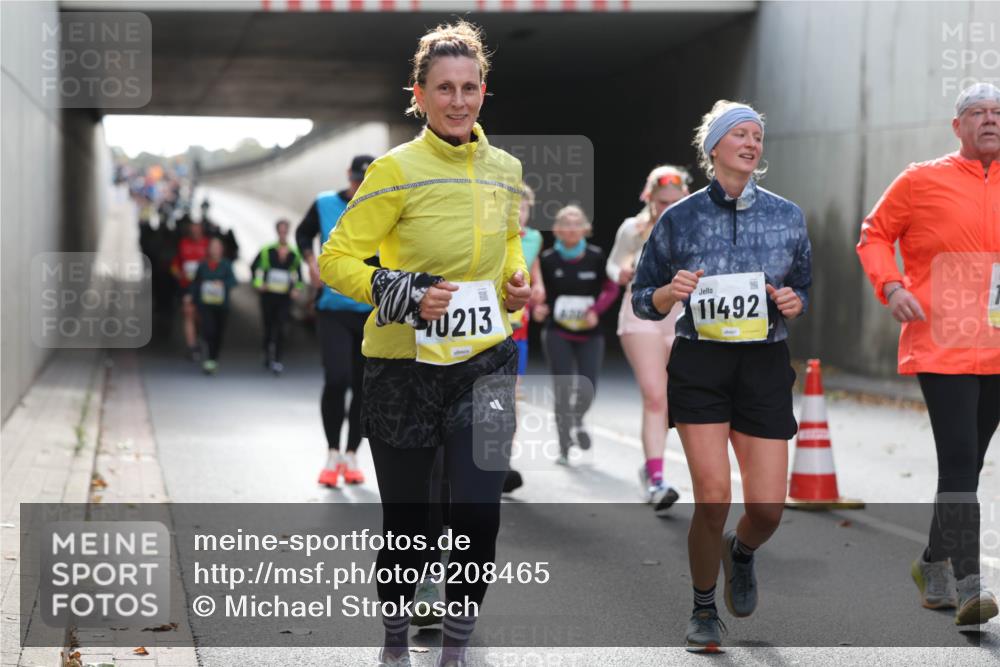 05.10.2025 - 20. swb-Marathon Bremen Michael Strokosch http://msf.ph/oto/9208465 05.10.2025 10:57:56 Laufen 213, 11492 meine-sportfotos.de