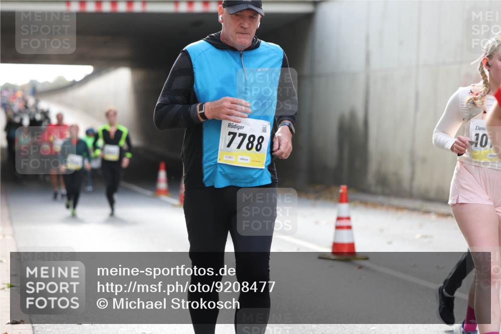 05.10.2025 - 20. swb-Marathon Bremen Michael Strokosch http://msf.ph/oto/9208477 05.10.2025 10:57:59 Laufen 7788, 01891, 10 meine-sportfotos.de