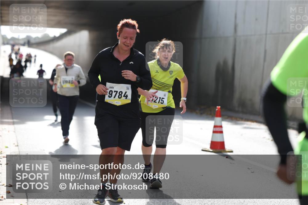 05.10.2025 - 20. swb-Marathon Bremen Michael Strokosch http://msf.ph/oto/9208480 05.10.2025 11:04:36 Laufen 11020, 9784, 02164, 215 meine-sportfotos.de