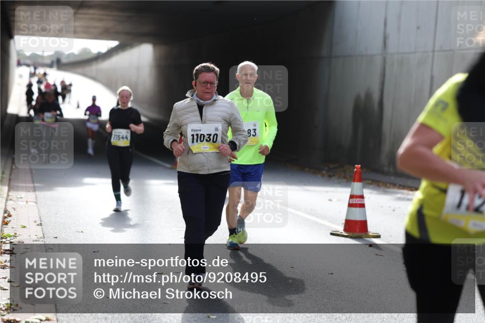 05.10.2025 - 20. swb-Marathon Bremen Michael Strokosch http://msf.ph/oto/9208495 05.10.2025 11:04:38 Laufen 83, 11030, 11544, 112 meine-sportfotos.de
