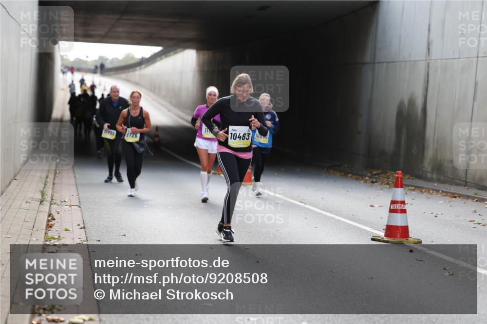 05.10.2025 - 20. swb-Marathon Bremen Michael Strokosch http://msf.ph/oto/9208508 05.10.2025 11:04:46 Laufen 10495, 9726, 11, 10463, 10540 meine-sportfotos.de