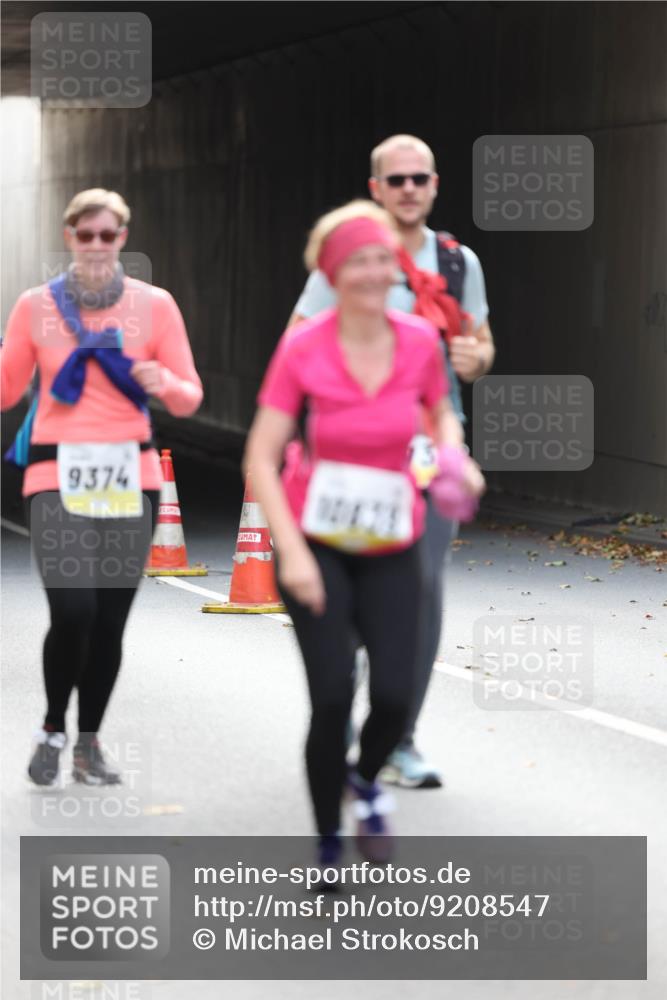 05.10.2025 - 20. swb-Marathon Bremen Michael Strokosch http://msf.ph/oto/9208547 05.10.2025 11:05:11 Laufen 9374, 10425 meine-sportfotos.de