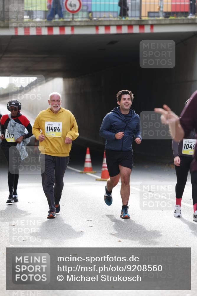 05.10.2025 - 20. swb-Marathon Bremen Michael Strokosch http://msf.ph/oto/9208560 05.10.2025 11:05:22 Laufen 3, 1117, 11494, 1049 meine-sportfotos.de