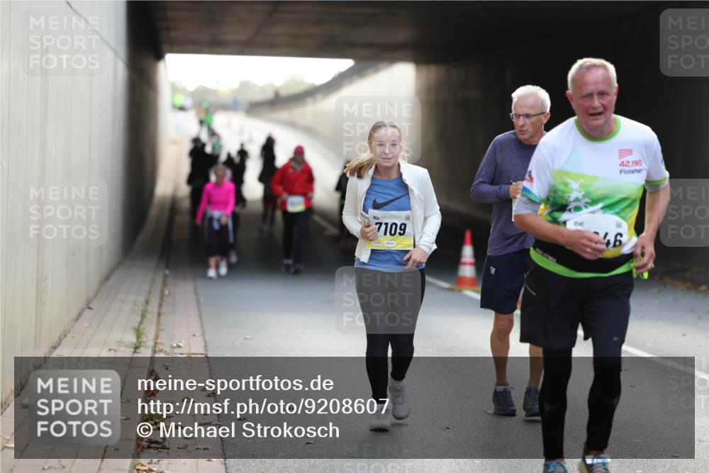 05.10.2025 - 20. swb-Marathon Bremen Michael Strokosch http://msf.ph/oto/9208607 05.10.2025 11:08:31 Laufen 7109, 42, 195, 46 meine-sportfotos.de