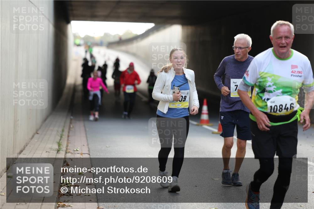 05.10.2025 - 20. swb-Marathon Bremen Michael Strokosch http://msf.ph/oto/9208609 05.10.2025 11:08:32 Laufen 42, 195, 09, 7, 10846 meine-sportfotos.de
