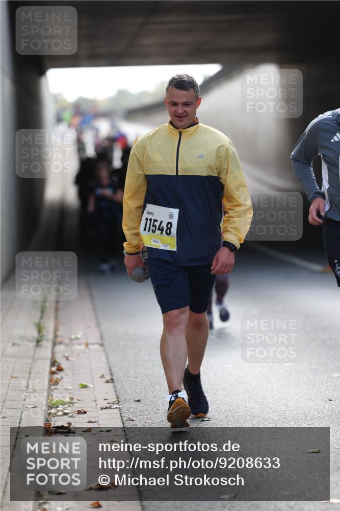 05.10.2025 - 20. swb-Marathon Bremen Michael Strokosch http://msf.ph/oto/9208633 05.10.2025 11:06:12 Laufen 11548 meine-sportfotos.de