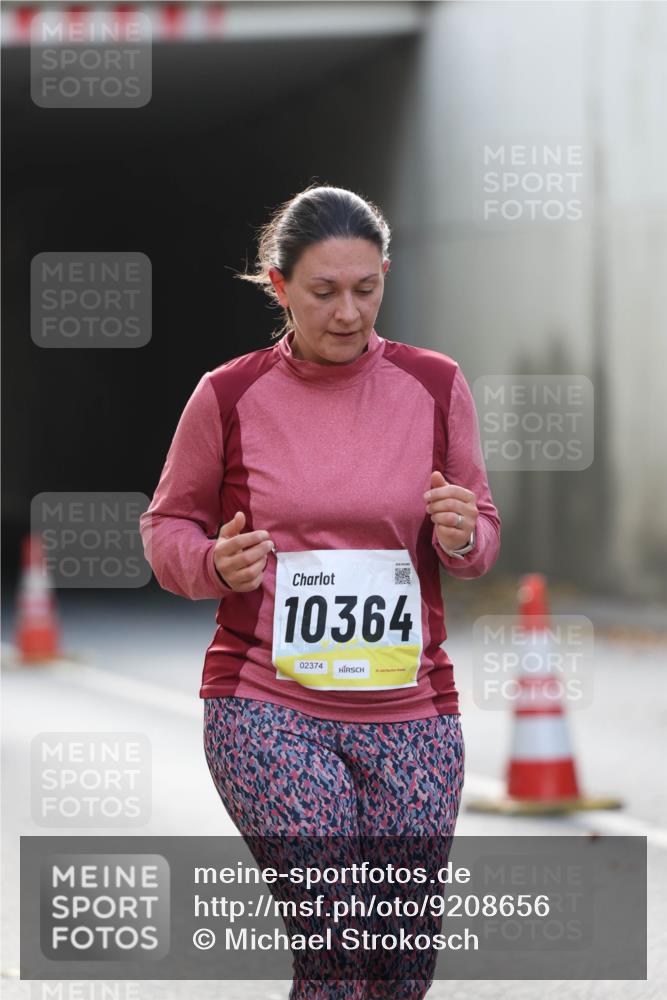05.10.2025 - 20. swb-Marathon Bremen Michael Strokosch http://msf.ph/oto/9208656 05.10.2025 11:06:17 Laufen 10364, 02374 meine-sportfotos.de