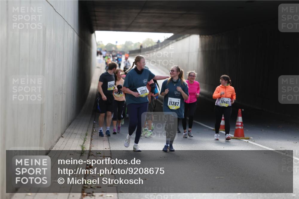 05.10.2025 - 20. swb-Marathon Bremen Michael Strokosch http://msf.ph/oto/9208675 05.10.2025 11:06:25 Laufen 10040, 11117, 11367, 10491 meine-sportfotos.de