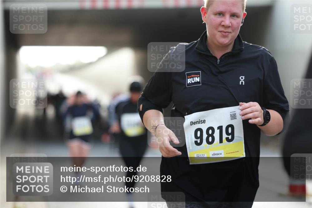 05.10.2025 - 20. swb-Marathon Bremen Michael Strokosch http://msf.ph/oto/9208828 05.10.2025 11:06:54 Laufen 9819, 02177 meine-sportfotos.de