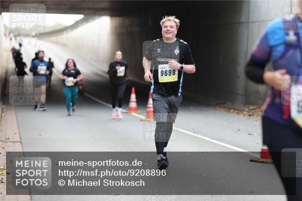 05.10.2025 - 20. swb-Marathon Bremen Michael Strokosch http://msf.ph/oto/9208896 05.10.2025 11:09:54 Laufen 9698 meine-sportfotos.de
