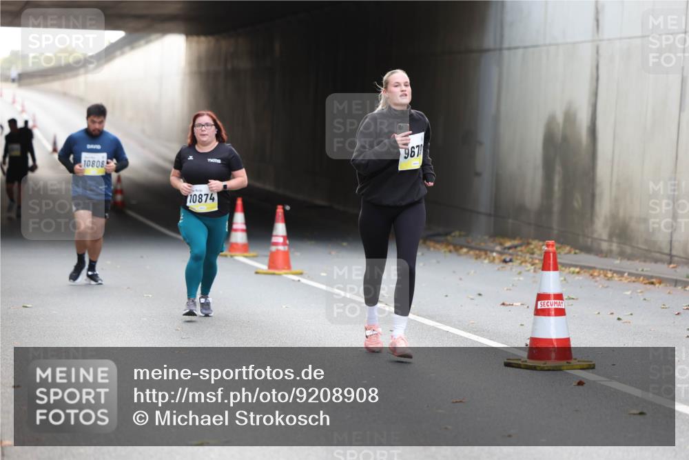 05.10.2025 - 20. swb-Marathon Bremen Michael Strokosch http://msf.ph/oto/9208908 05.10.2025 11:09:58 Laufen 10808, 9679, 10874 meine-sportfotos.de